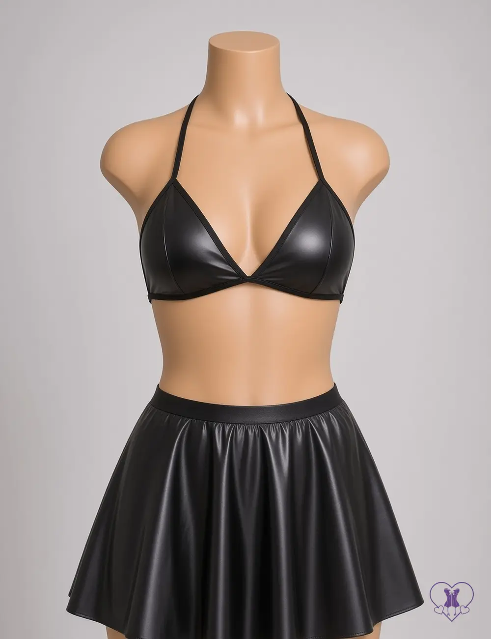 FLFCSDWG92106 (3) Faux leather bra and skirt set - side view